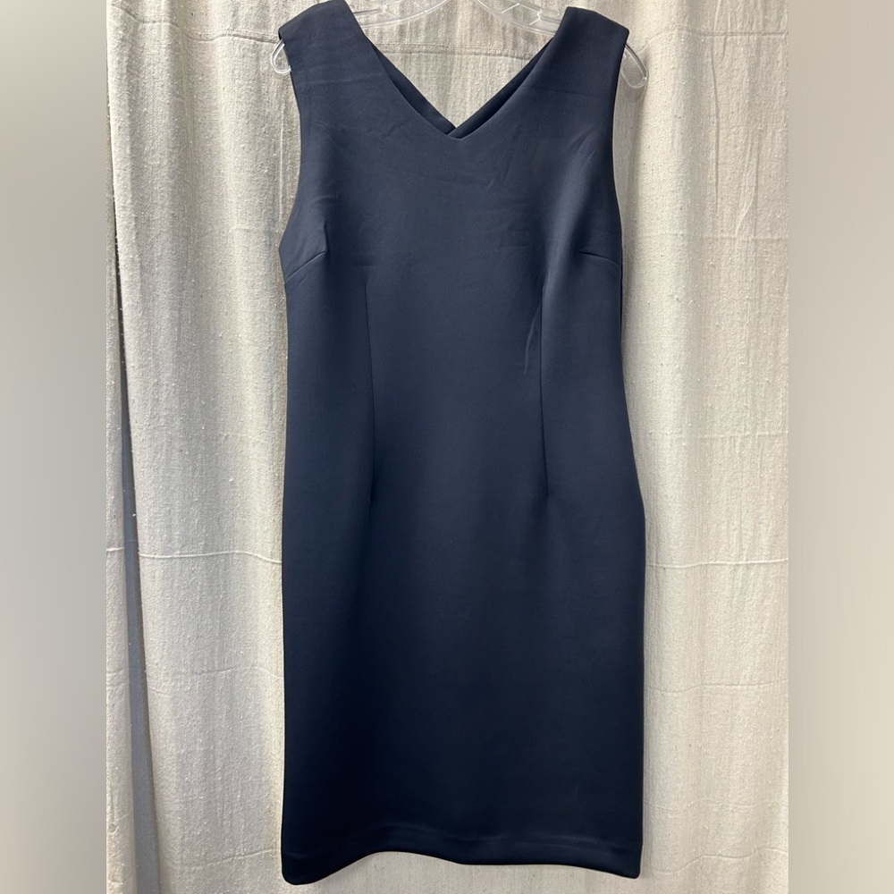 TAHARI /NAVY BLUE SHEATH DRESS V-NECK/ CRISS CROSS BACK/ SIZE 10